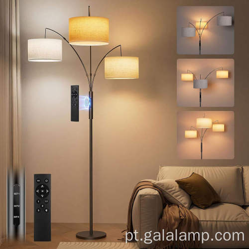 Candeeiro de pé LED moderno de três cabeças para salas de estar acolhedoras